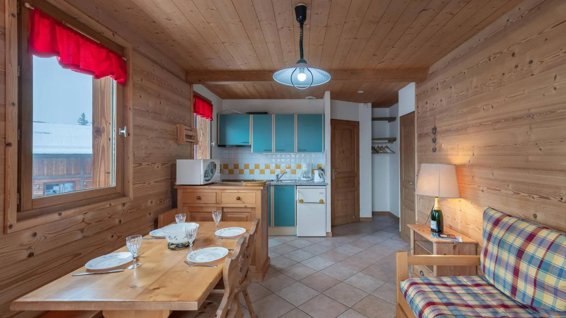 Apartment Charmant 2 Pieces Plein Sud A Proximite Des Pistes Et Commerces - Animaux Admis - Fr-1-566-66 Les Allues France