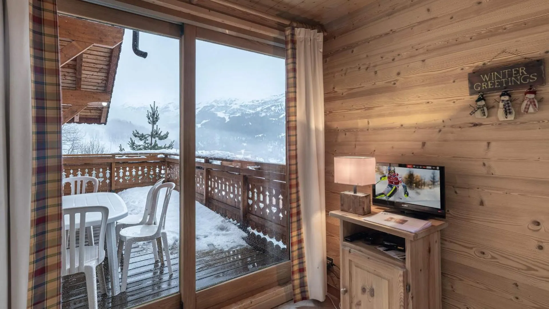 Charmant 2 Pieces Plein Sud A Proximite Des Pistes Et Commerces - Animaux Admis - Fr-1-566-66 Les Allues Apartment